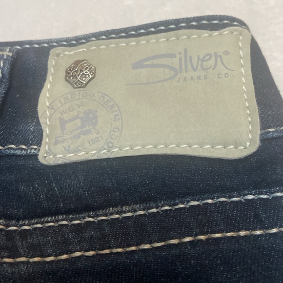 SILVER SUKI Mid Bermuda Jean Shorts Size 30 Waist - Picture 11 of 14